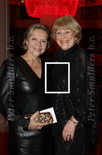 Utrecht 16 december 2024
Nurlaila 50 jaar bij show van Tina Turner in Beatrix Theater. mariska v Kolck met een vriendin