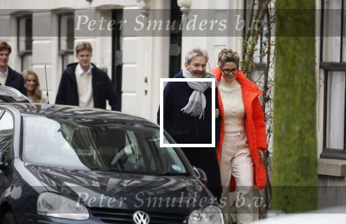 Den Haag 21 december 2024
Matthijs v Nieuwkerk en zijn vrouw Martha Riemsma zijn vandaag in kleine kring getrouwd . Ook de beide zoons van Martha waren aanwezig.