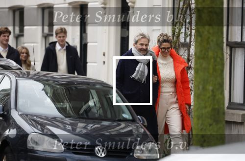 Den Haag 21 december 2024
Matthijs v Nieuwkerk en zijn vrouw Martha Riemsma zijn vandaag in kleine kring getrouwd . Ook de beide zoons van Martha waren aanwezig.