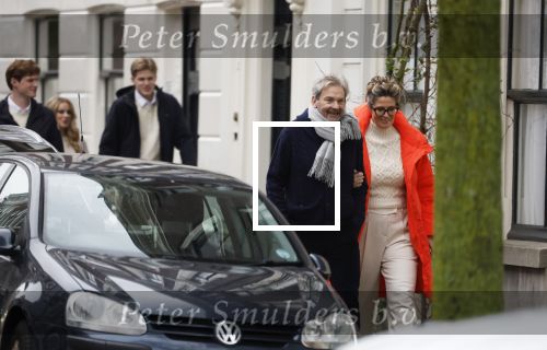 Den Haag 21 december 2024
Matthijs v Nieuwkerk en zijn vrouw Martha Riemsma zijn vandaag in kleine kring getrouwd . Ook de beide zoons van Martha waren aanwezig.
