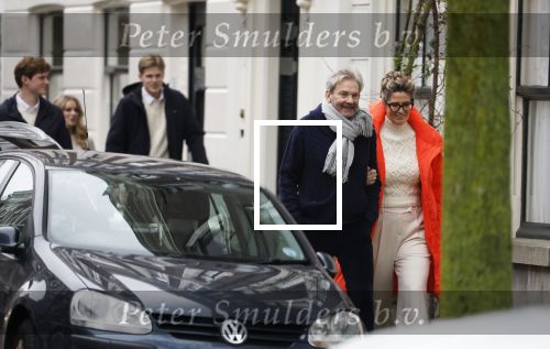 Den Haag 21 december 2024
Matthijs v Nieuwkerk en zijn vrouw Martha Riemsma zijn vandaag in kleine kring getrouwd . Ook de beide zoons van Martha waren aanwezig.