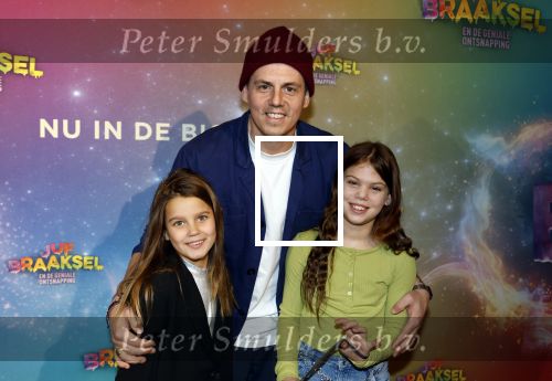 Amsterdam 8 december 2024
Premiere Juf Brakel in Pathe Arena met in de hoofdrollen Nicolette v Dam Martijn Fischer Annette Barlo Ditmar Marlin Flint de Man Floris Gobel Annick Boer Aram v d Rest Bart Oomen Carolina Dijkhuizen ea. Mike Weerts kwam met zijn dochter en een vriendinnetje