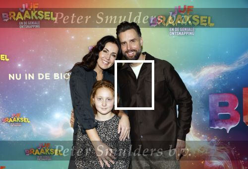 Amsterdam 8 december 2024
Premiere Juf Brakel in Pathe Arena met in de hoofdrollen Nicolette v Dam Martijn Fischer Annette Barlo Ditmar Marlin Flint de Man Floris Gobel Annick Boer Aram v d Rest Bart Oomen Carolina Dijkhuizen ea. Nick Schilder met zijn vrouw Kirsten Schilder en hun dochter