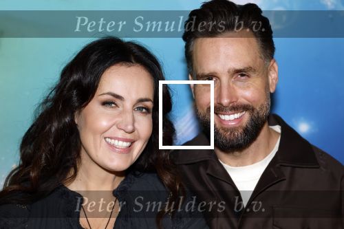 Amsterdam 8 december 2024
Premiere Juf Brakel in Pathe Arena met in de hoofdrollen Nicolette v Dam Martijn Fischer Annette Barlo Ditmar Marlin Flint de Man Floris Gobel Annick Boer Aram v d Rest Bart Oomen Carolina Dijkhuizen ea. Nick Schilder met zijn vrouw Kirsten Schilder en hun dochter