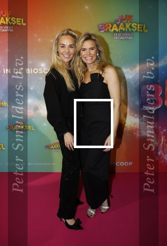 Amsterdam 8 december 2024
Premiere Juf Brakel in Pathe Arena met in de hoofdrollen Nicolette v Dam Martijn Fischer Annette Barlo Ditmar Marlin Flint de Man Floris Gobel Annick Boer Aram v d Rest Bart Oomen Carolina Dijkhuizen ea. Nicolette v Dam en Leontine Mourits