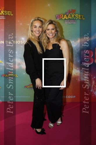 Amsterdam 8 december 2024
Premiere Juf Brakel in Pathe Arena met in de hoofdrollen Nicolette v Dam Martijn Fischer Annette Barlo Ditmar Marlin Flint de Man Floris Gobel Annick Boer Aram v d Rest Bart Oomen Carolina Dijkhuizen ea. Nicolette v Dam en Leontine Mourits