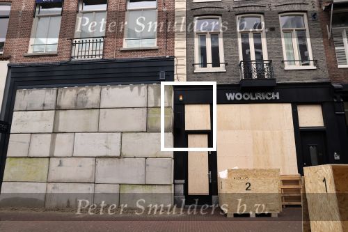 Amsterdam 31 januari 2021
Veel ME en politie in Amsterdam zuid ivm demonstraties en panden / winkels op de PC Hooftstraat zijn dicht getimmerd