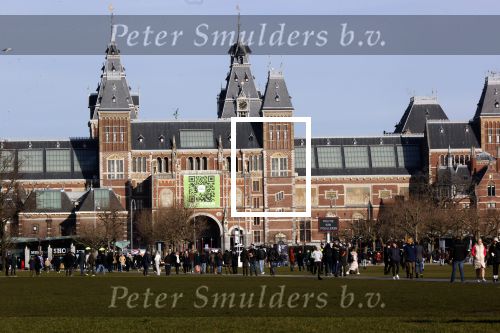 Amsterdam 31 januari 2021
Veel ME en politie in Amsterdam zuid ivm demonstraties en panden / winkels op de PC Hooftstraat zijn dicht getimmerd