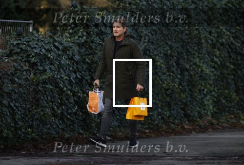 Amsterdam 19 december 2024
Prins maurits en zijn hond doen boodschappen in Amsterdam zuid en ga via het vondelpark naar huis .