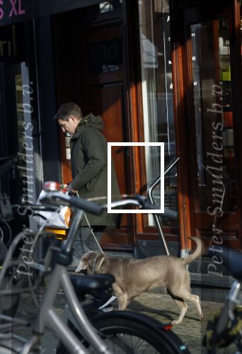 Amsterdam 19 december 2024
Prins maurits en zijn hond doen boodschappen in Amsterdam zuid en ga via het vondelpark naar huis .
