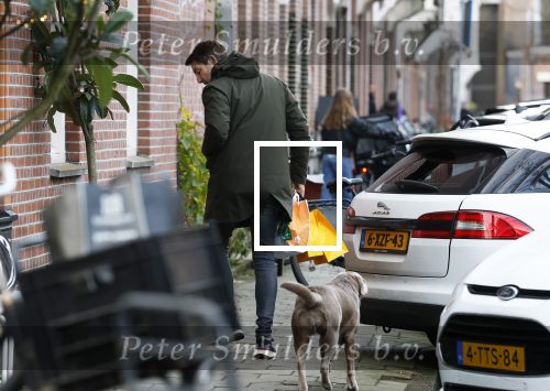 Amsterdam 19 december 2024
Prins maurits en zijn hond doen boodschappen in Amsterdam zuid en ga via het vondelpark naar huis .