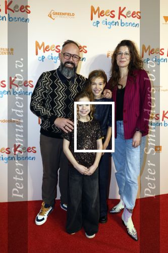 Utrecht 22 december 2024
Premiere Mees Kees in Utrecht . Ramon Brugman met partner Nijke en kinderen
