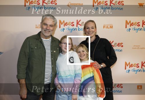 Utrecht 22 december 2024
Premiere Mees Kees in Utrecht .Rein Kolpa met Wieneke Remmers en hun kinderen