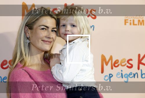 Utrecht 22 december 2024
Premiere Mees Kees in Utrecht . Renee Gunning en dochter Mabel
