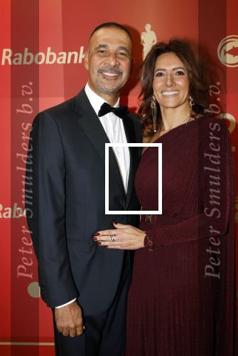 Arnhem 18 december 2024
Sportman van het jaar op Papendal. Sportgala.Ruud Gullit met zijn vriendin Karin de Rooij