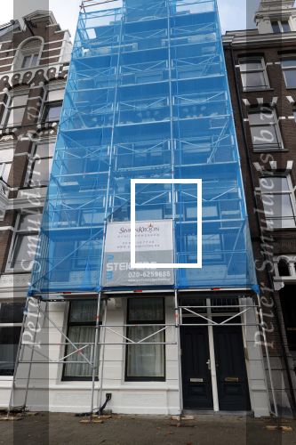 Amsterdam 7 december 2024
Ruud de Wild en zijn nieuwe vriendin Linda Stulic verlaten s ochtends samen het huis van Ruud en gaan met de auto naar hun winkel in de Jordaan . Ze hebben daar een pop up store. Linda is een fantastische fotograaf die ook wel de nieuwe Anton Corbijn wordt genoemd.