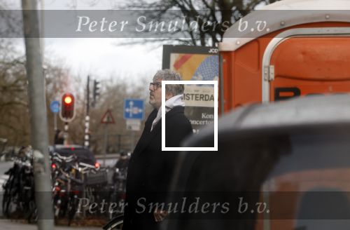 Amsterdam 7 december 2024
Ruud de Wild en zijn nieuwe vriendin Linda Stulic verlaten s ochtends samen het huis van Ruud en gaan met de auto naar hun winkel in de Jordaan . Ze hebben daar een pop up store. Linda is een fantastische fotograaf die ook wel de nieuwe Anton Corbijn wordt genoemd.