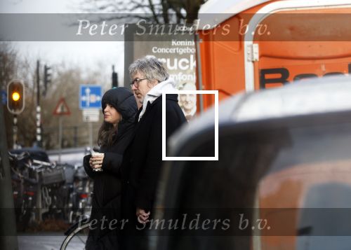 Amsterdam 7 december 2024
Ruud de Wild en zijn nieuwe vriendin Linda Stulic verlaten s ochtends samen het huis van Ruud en gaan met de auto naar hun winkel in de Jordaan . Ze hebben daar een pop up store. Linda is een fantastische fotograaf die ook wel de nieuwe Anton Corbijn wordt genoemd.