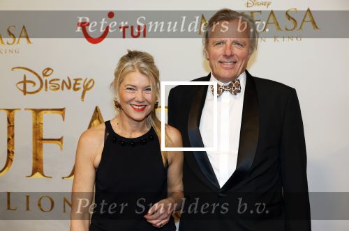 Amsterdam 17 december 2024
Premiere Mufasa (disney) in hotel l\'Europe. Sandra Ysbrandy met man