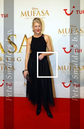 Amsterdam 17 december 2024
Premiere Mufasa (disney) in hotel l\'Europe. Sandra Ysbrandy met man