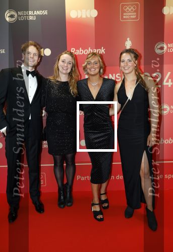 Arnhem 18 december 2024
Sportman van het jaar op Papendal. Sportgala. Sharon v Rouwendaal met ...