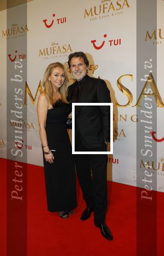 Amsterdam 17 december 2024
Premiere Mufasa (disney) in hotel l\'Europe. Toine v peperstraten met partner