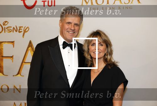 Amsterdam 17 december 2024
Premiere Mufasa (disney) in hotel l\'Europe. Ton Rozestraten met partner