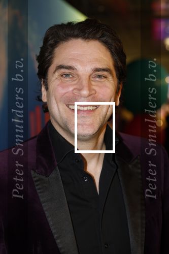 Amsterdam 8 december 2024
Premiere Juf Brakel in Pathe Arena met in de  Xander de Buisonje met zijn nichtje