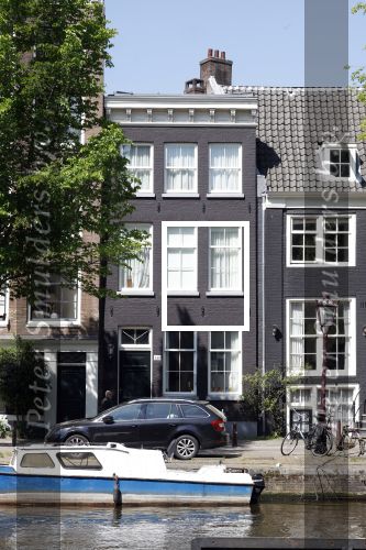 Amsterdam 31 mei 2023
Nieuwe huis Youp van t hek en Debby petter
