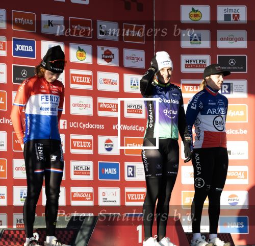 Dendermonde, (Belgie) 28 December 2025 Worldcup wedstrijd 
1 Lucinda Brand 2 Puck Pieterse 3 Amandine Fouqunet
