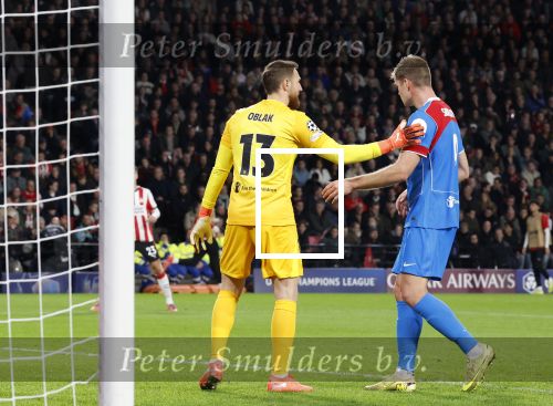 Eindhoven, 9 December 2025
PSV-Atletico Madrid, eindstand 2-3 CL
Championsleague
Alexander Sorloth  em Jan Oblak