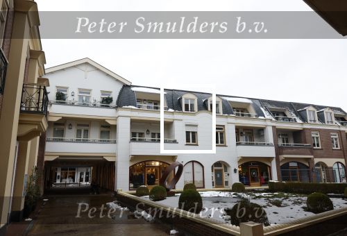 Laren 9 januari 2026
Andre v Duin heeft onlangs de penthouse gekocht naast de penthouse die hij afgelopen zomer kocht . Hij gaat van de 2 appartementen 1 appartement maken