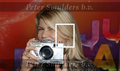 Amsterdam 7 december 2025
Premiere Juf Braaksel in Pathe Noord . Anne Marie Jung met dochter