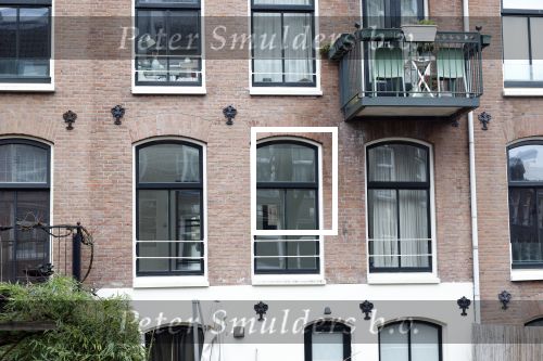 Amsterdam 29 december 2025
Zanger Antoon zijn oude huis staat leeg en hij heeft een nieuw appartement gekocht in het complex Pontsteiger