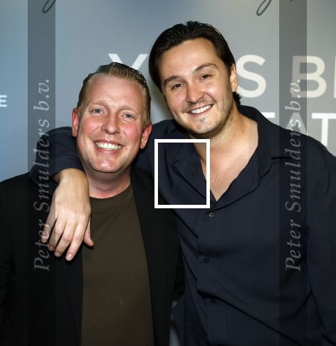 Bussum 8 december 2025
Premiere theatwershow Voor Altijd van Yves Berendse in t Spant. Billy dans en Maxim Froger