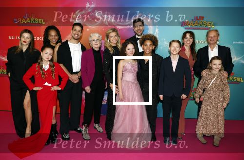 Amsterdam 7 december 2025
Premiere Juf Braaksel in Pathe Noord . cast met oa Nicolette v Dam Victoria Koblenko Martin v d Waardenberg Juvat Westendorp Annick Boer Carolina dijkhuizen Caro Klibansky Carry Slee ea.