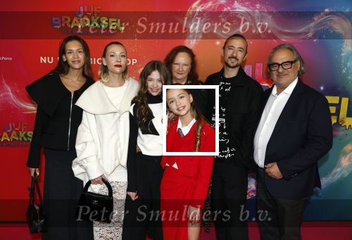 Amsterdam 7 december 2025
Premiere Juf Braaksel in Pathe Noord . Cato Klibansky Susanna Klibansky en Louis Klibansky