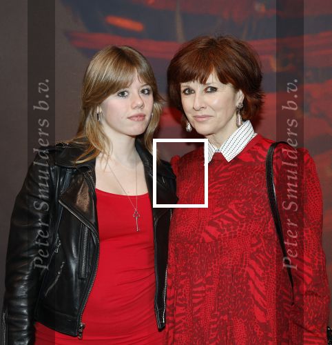 Hilversum 16 december 2025
Premiere Avatar in VUE in Hilversum. Chazia Mourali met dochter