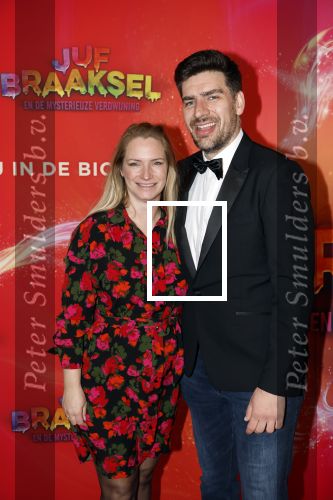 Amsterdam 7 december 2025
Premiere Juf Braaksel in Pathe Noord . david Cocheret kwam met zijn zwanger vrouw familie en vader Jan Cocheret