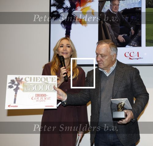 Amsterdam 11 december 2025
Eerste dag van de Masters expo in de RAI. Dick Advocaat krijgt prijs uit handen van Wendy v Dijk en Najib Amhali