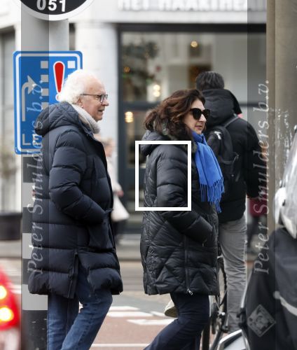 Amsterdam 19 december 2025
Eddy Habbema met zijn vrouw op straat in Amsterdam zuid