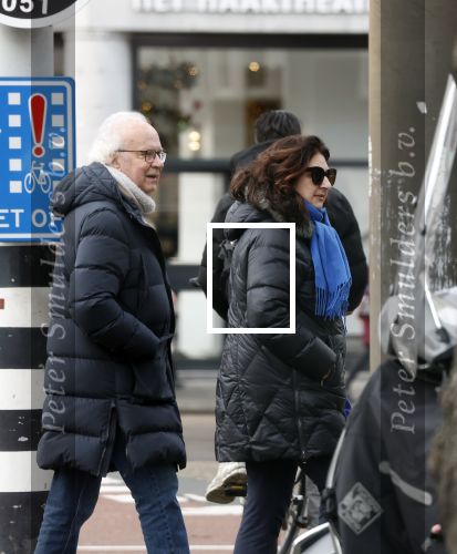 Amsterdam 19 december 2025
Eddy Habbema met zijn vrouw op straat in Amsterdam zuid