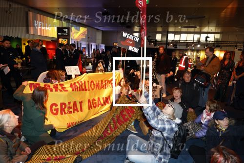 Amsterdam 13 december 2025
Vip dag masters Expo in de Rai . Exstinction Rebellion demonstreert bij Masters Expo