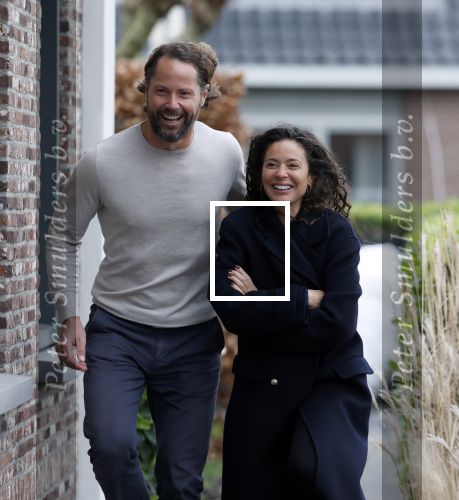 Ilpendam 15 december 2025
De eerste foto\'s van Fajah Lourens met haar nieuwe vriend Coen bij haar huis .