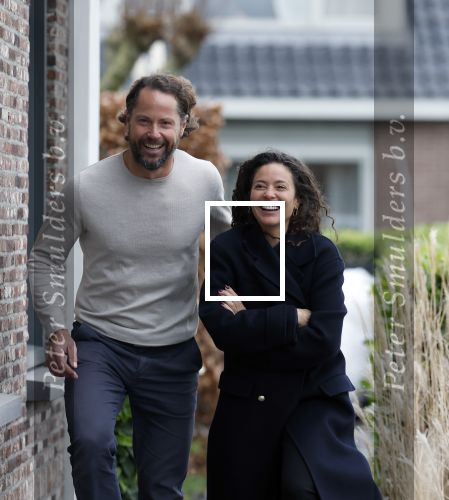 Ilpendam 15 december 2025
De eerste foto\'s van Fajah Lourens met haar nieuwe vriend Coen bij haar huis .
