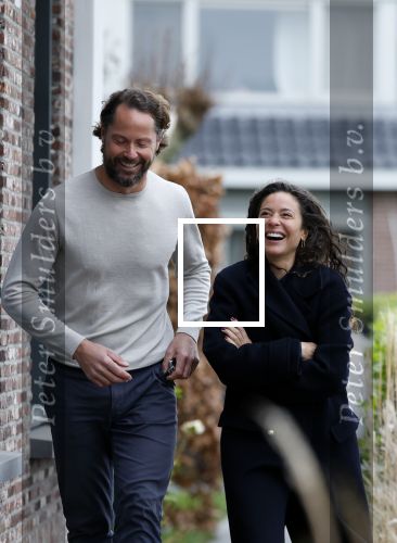 Ilpendam 15 december 2025
De eerste foto\'s van Fajah Lourens met haar nieuwe vriend Coen bij haar huis .