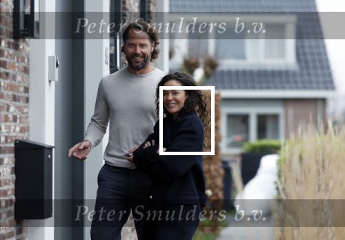 Ilpendam 15 december 2025
De eerste foto\'s van Fajah Lourens met haar nieuwe vriend Coen bij haar huis .