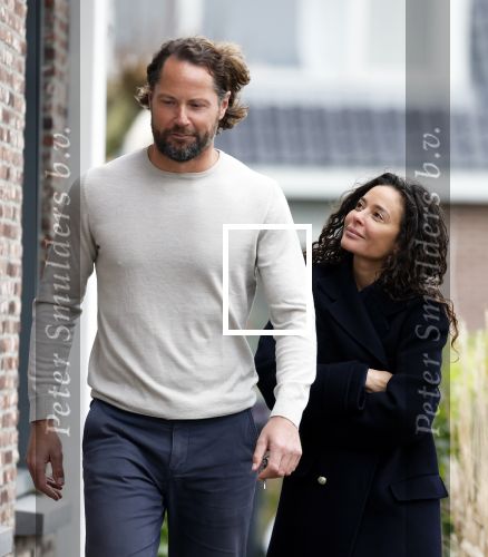 Ilpendam 15 december 2025
De eerste foto\'s van Fajah Lourens met haar nieuwe vriend Coen bij haar huis .