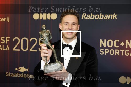 Papendal 17 december 2025
Sportgala waar oa de sportman en sportvrouw van het jaar gekozen worden . Harrie Lavreysen werd voor de tweede keer achter elkaar gekozen tot sportman van het jaar . Harrie kwam met zijn beste vrienden