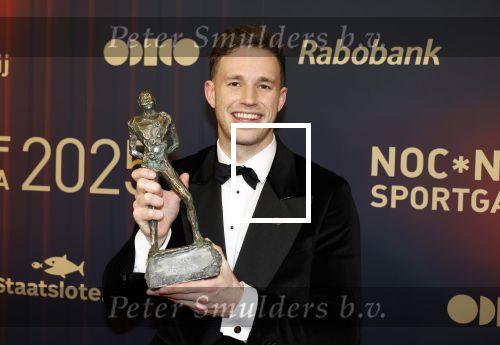 Papendal 17 december 2025
Sportgala waar oa de sportman en sportvrouw van het jaar gekozen worden . Harrie Lavreysen werd voor de tweede keer achter elkaar gekozen tot sportman van het jaar . Harrie kwam met zijn beste vrienden
